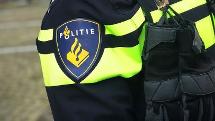 Amsterdam - Politie zoekt getuigen na aanval op vrouw Hugo de Grootplein